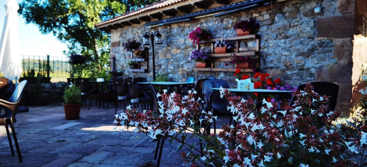 Hotel La Posada Del Santuario à Nava de Santullán Extérieur photo