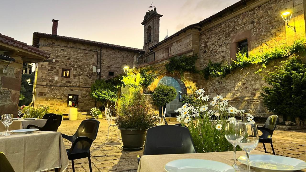 Hotel La Posada Del Santuario à Nava de Santullán Extérieur photo